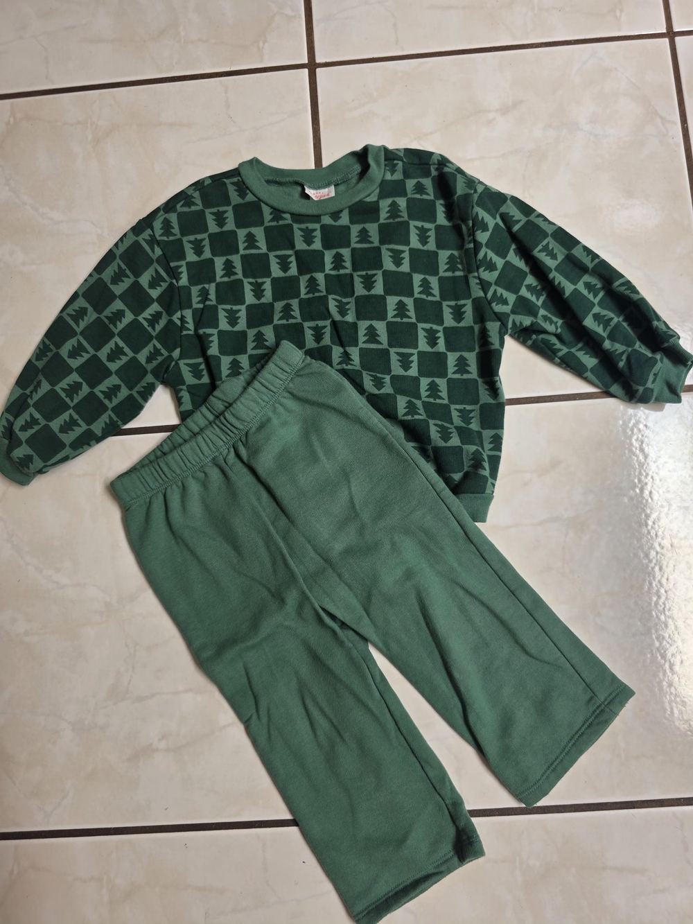 Cat & Jack Baby Green Geometric Matching Set 18M Like New